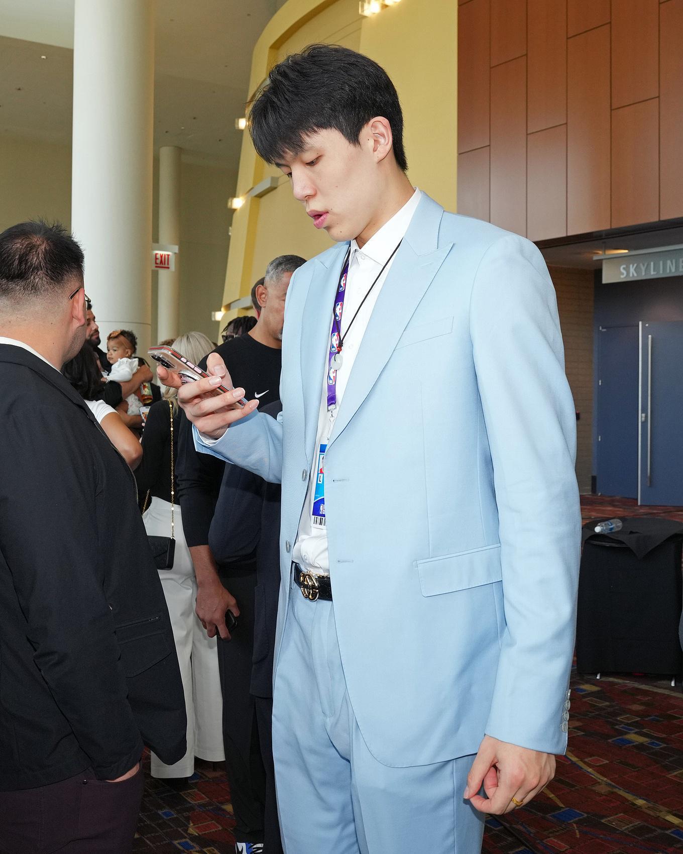 杨瀚森大考还剩一周!NBA官宣最终提前参选球员名单 剩余46人 杨瀚森大考还剩一周!NBA官宣最终提前参选球员名单 剩余46人