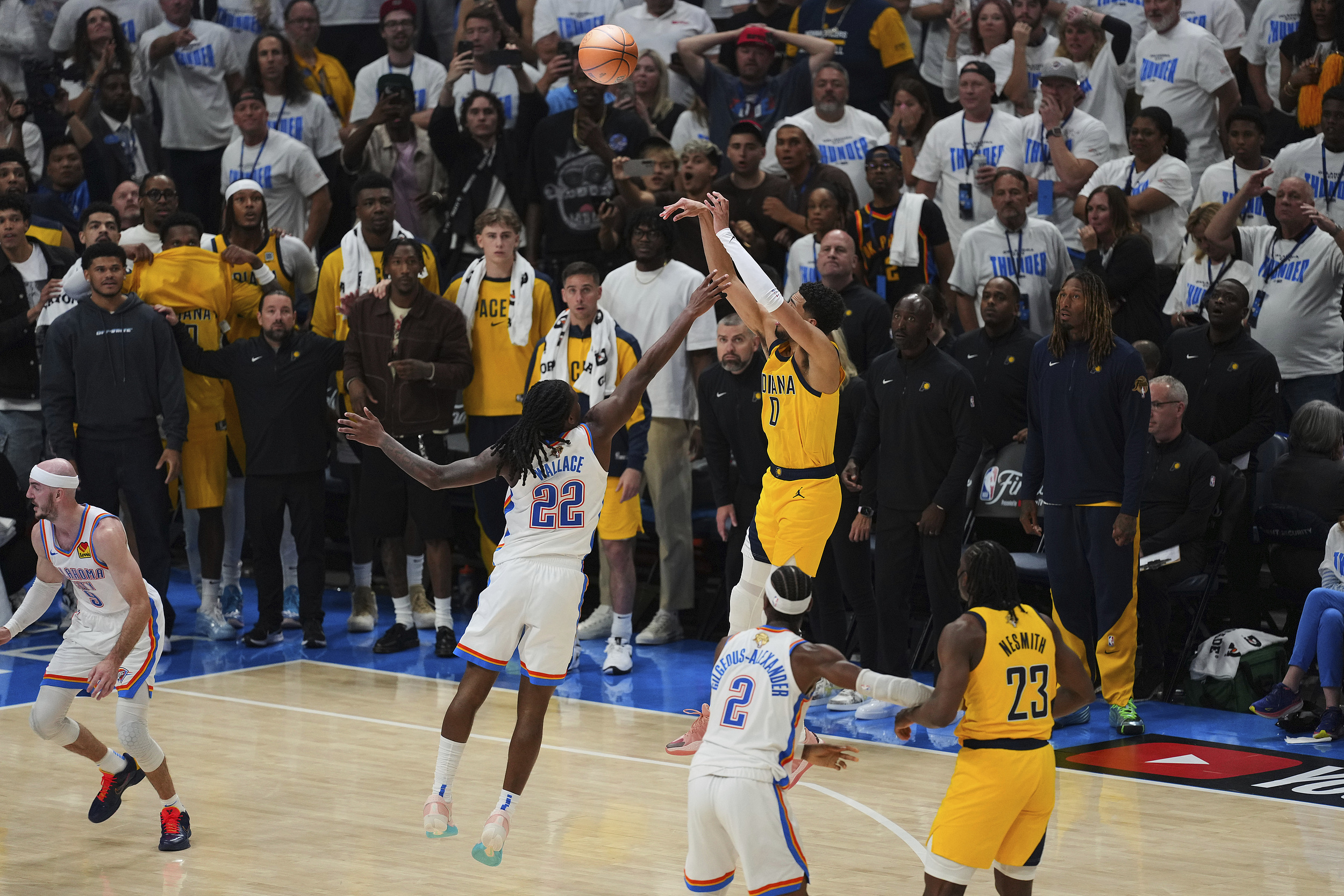 🌟NBA官方首期FMVP榜：哈利伯顿高居第一，亚历山大第二