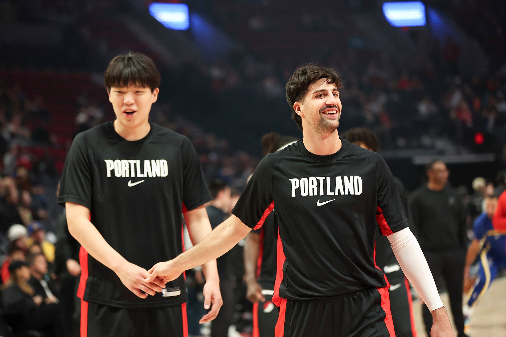 开云官网-阿夫迪亚：迫不及待地想和杨瀚森参加全明星周末 很高兴他能陪我